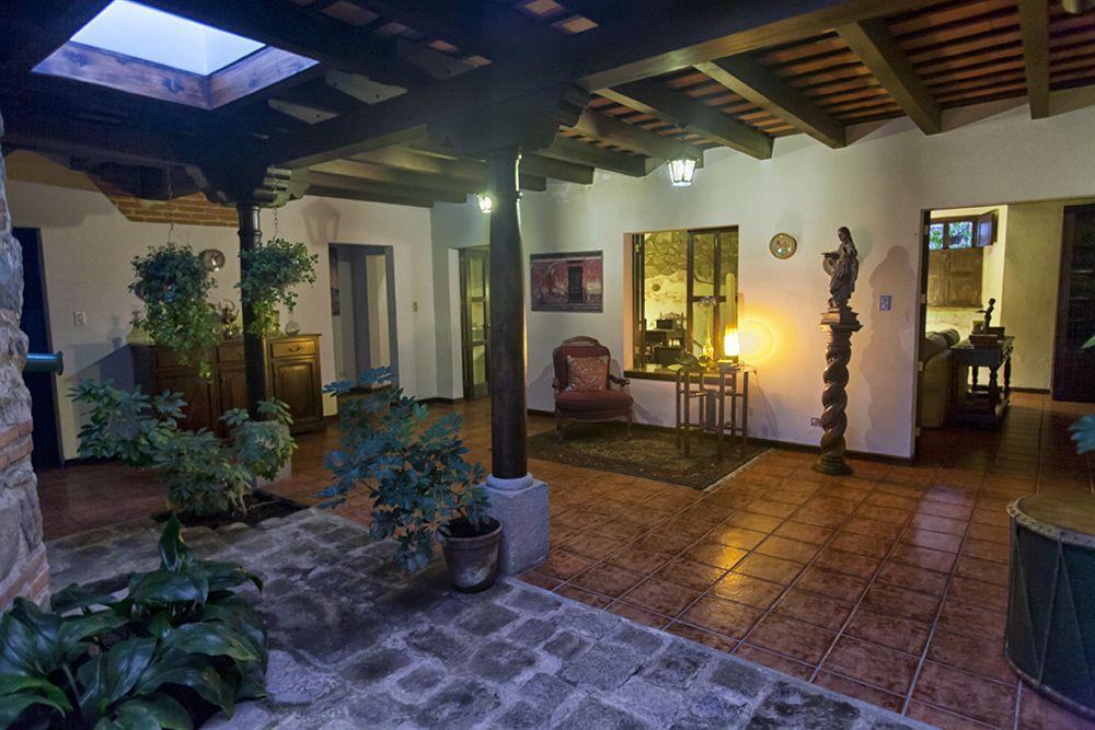 Hotel Sor Juana Антигуа-Гватемала Экстерьер фото