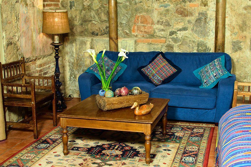 Hotel Sor Juana Антигуа-Гватемала Экстерьер фото