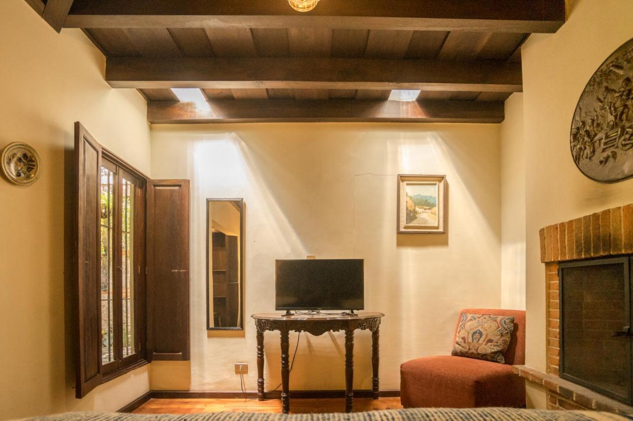 Hotel Sor Juana Антигуа-Гватемала Экстерьер фото