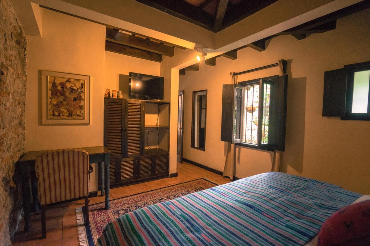 Hotel Sor Juana Антигуа-Гватемала Экстерьер фото